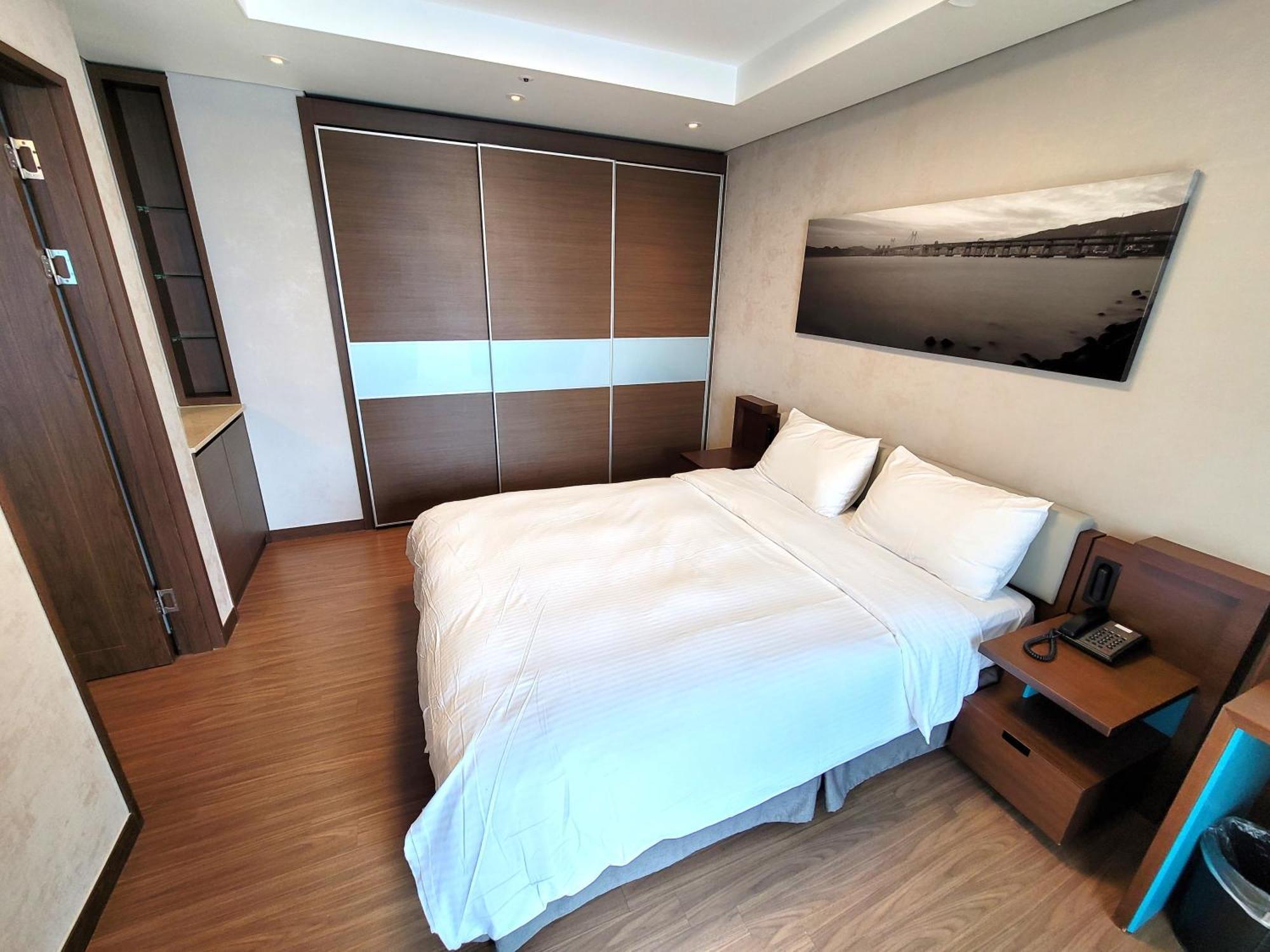 W Residence Hotel Busan Exterior photo